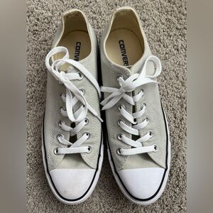 Grey converse women’s 10 worn once